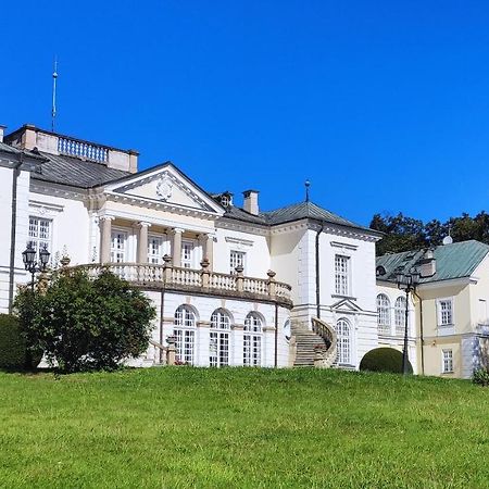 Pokoje Goscinne Palac W Balicach Instytut Zootechniki Pib Balice 外观 照片